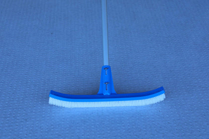 Cepillo Piscina con Fijación Palomilla – Cepillo Curvo con Cerdas de Nylon para Suelo, Paredes y Azulejos, Compatible con Pértiga Extensible, Limpieza Eficiente y Profunda para Piscinas
